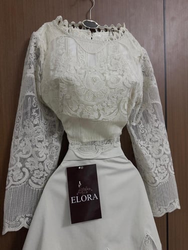 فستان دانتيل بنقشه مميزه