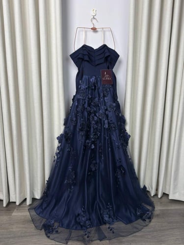 فستان كحلي سهره بذيل ورود