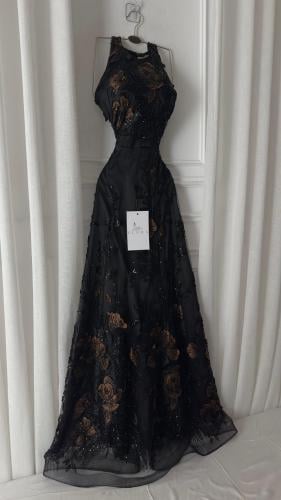 فستان اسود سهره راقي