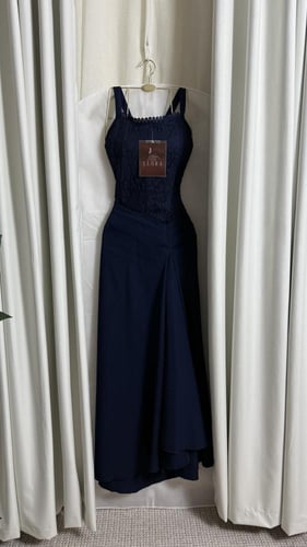 فستان كحلي دانتيل