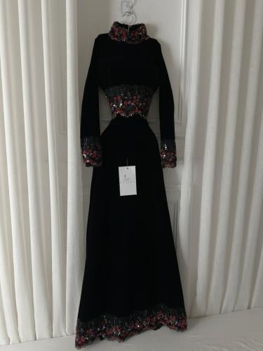 طقم اسود ساتر راقي