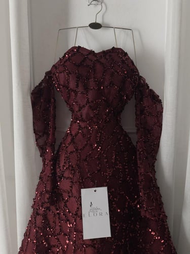 فستان سهره عودي راقي معا اكمام