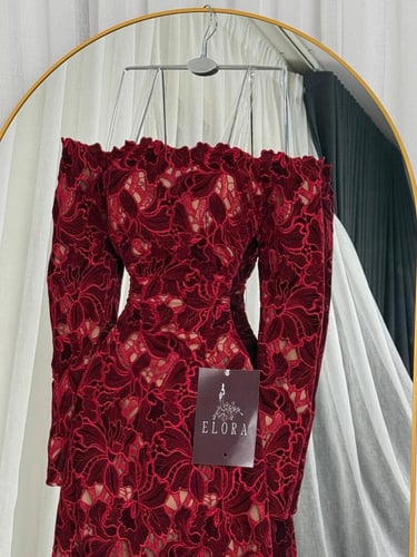 فستان دانتيل عودي انيق ساتر