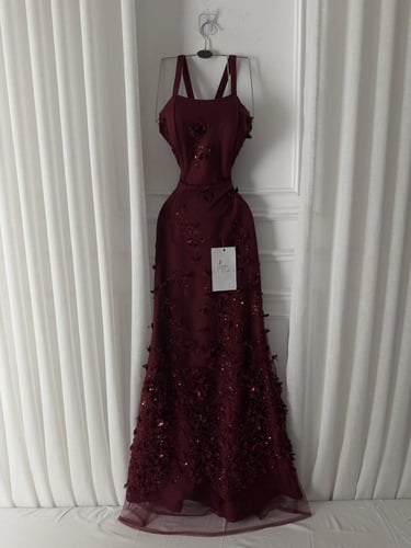 فستان عودي سهره راقي معا شال