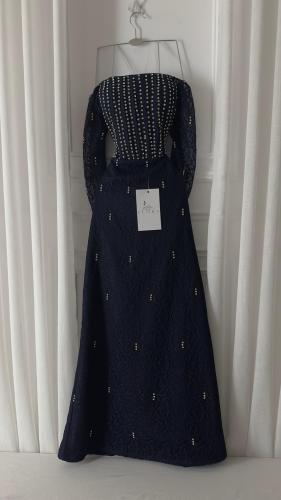 فستان دانتيل كحلي مطرز