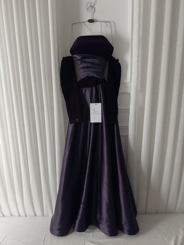 فستان موف جوخ معا اكمام