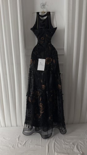 فستان اسود سهره راقي