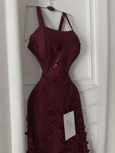 فستان عودي سهره راقي معا شال