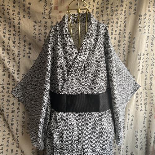 يوكاتا رجالي شكل دوائر مع حزام اسود