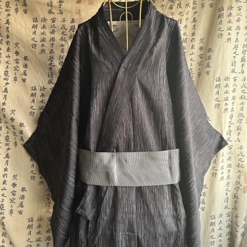 يوكاتا رجالي اسود مخطط مع حزام