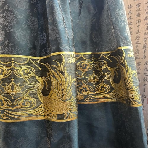 هانبوك الاميرة الكورية اصفر و زيتي - إيجار