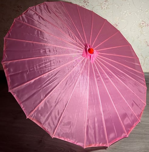 مظلة قماشية كبيرة