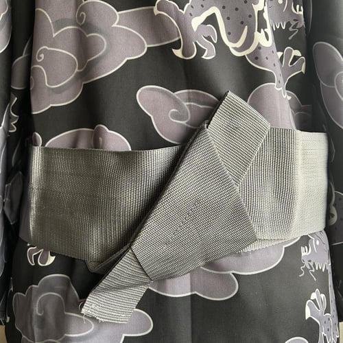 يوكاتا رجالي شكل التنين مع الحزام