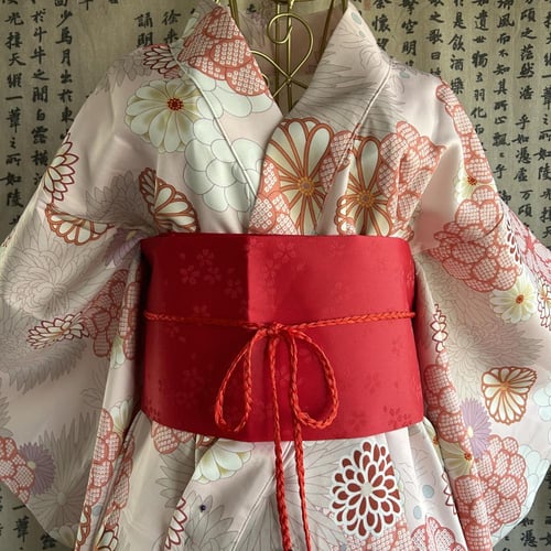 يوكاتا أزهار متنوعة مع حزام فيونكة