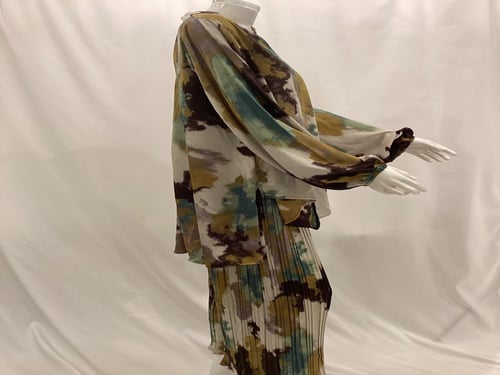 طقم نسائي قطعتين