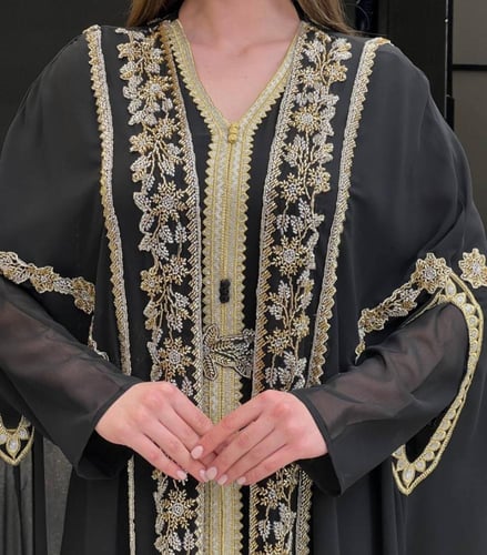 جلابية بتصميم قفطان