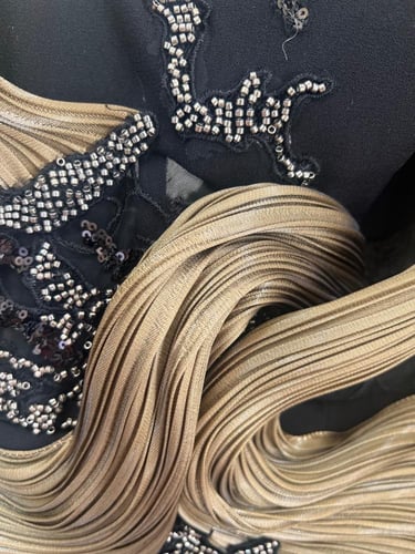 فستان سهره بتفاصيل أنيقه