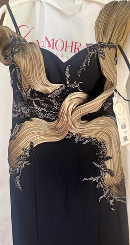 فستان سهره بتفاصيل أنيقه