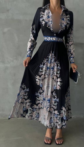 فستان مطبوع بطبعات ومكسر