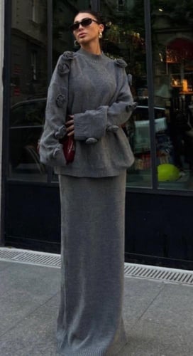 طقم تريكو من قطعتين بلوزه وتنوره