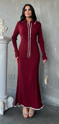 طقم تريكو من قطعتين بلوزه وتنوره