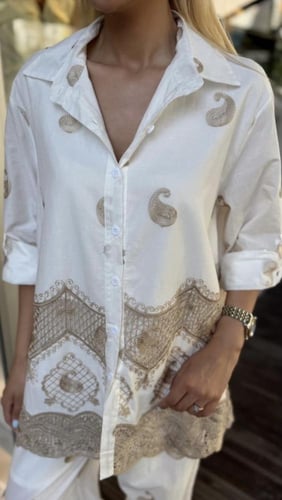 طقم مطرز من قميص وبنطلون