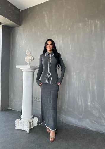 طقم تريكو من قطعتين بلوزه وتنوره