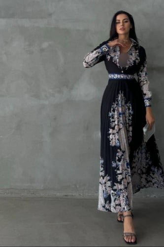 فستان مطبوع بطبعات ومكسر