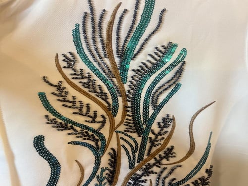 طقم مطرز من ثلاث قطع