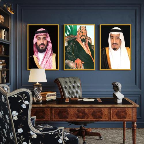 ثلاث لوحات للمؤسس والملك وولي العهد