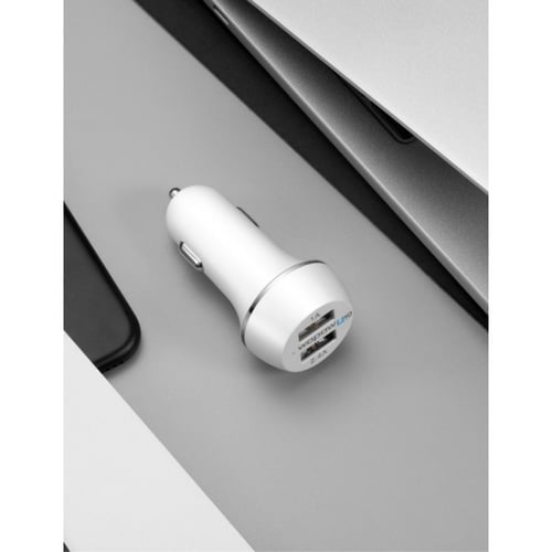 شاحن سيارة بمنفذين يو اس بي مع تقنية آي كيو