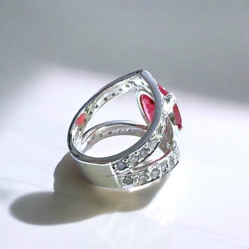 ياقوت طبيعي يدوي