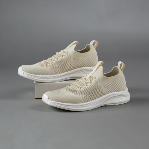 حذاء رياضي بيج