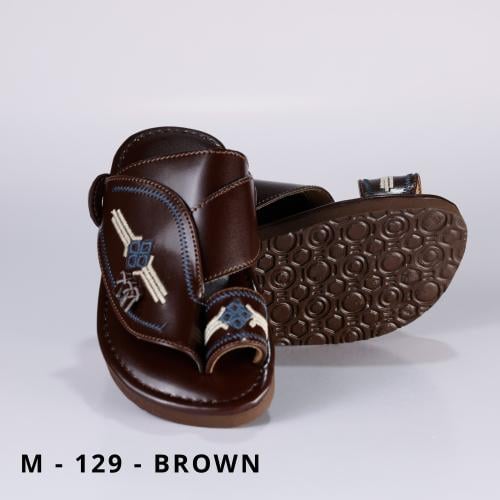 حذاء شرقي ولادي مطرز || بني