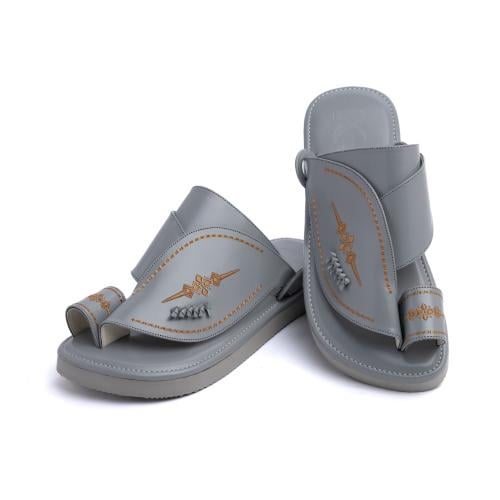 نعال مطرز لون رصاصي كفتون