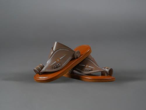 حذاء شرقي شبابي || جيباردو