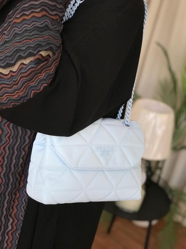 شنط براند prada