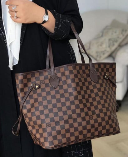 شنط براند LV