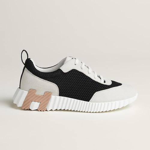 Bouncing sneaker