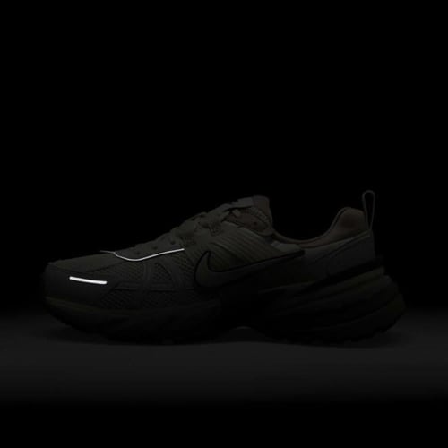 حذاء نايك V2K (بني)