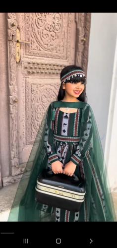 فستان بناتي يوم التأسيس