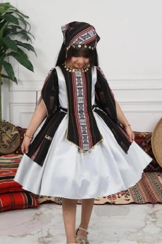 فستان يوم التأسيس
