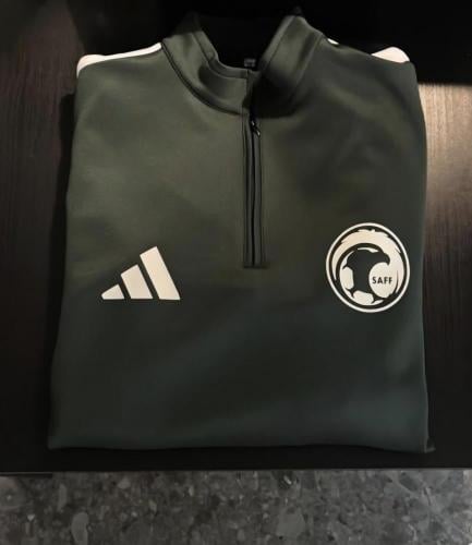 سويتر المنتخب السعودي الاخضر 2026