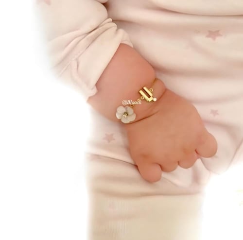 اسوارة بلحرف مع وردة