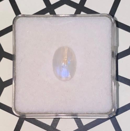 حجر القمر 2.3 قيراط