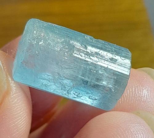 اكوامارين خام فيتنامي طبيعي (غير معالج) 15.5 قيراط