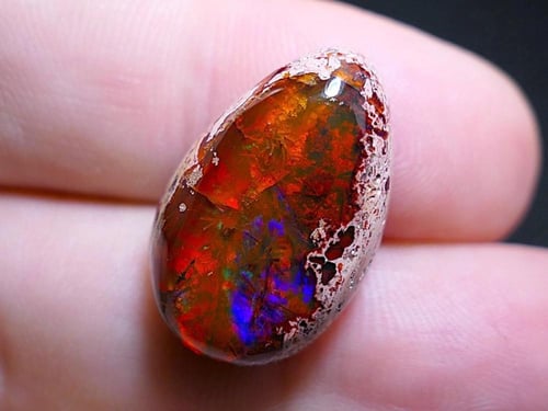 اوبال حجري مكسيكي طبيعي (غير معالج) نادر 18.35 قير...