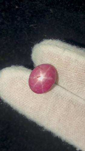 روبي (ياقوت) نجمي بورمي طبيعي (غير معالج) 11.33 قي...