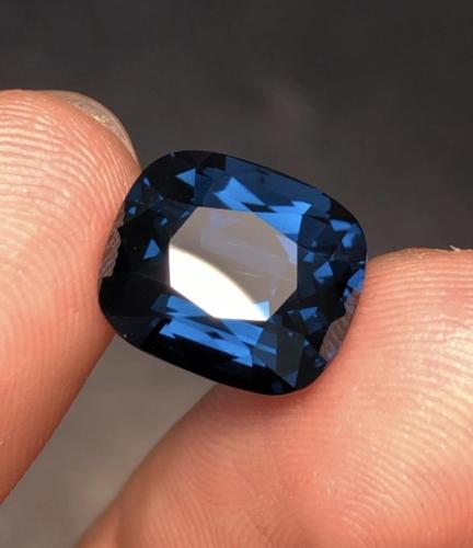 سبنيل (cobalt) تنزاني طبيعي (غير معالج) 7.25 قيراط