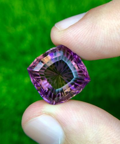 أمترين طبيعي (غير معالج) 17.06 قيراط